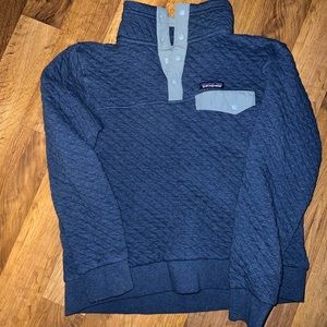 Women’s medium quilted snap T. Only used once.